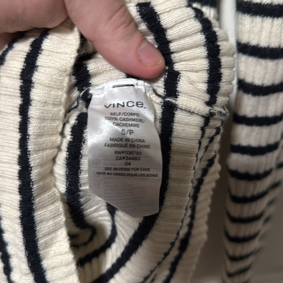 Vince ribbed cashmere cream/navy striped sweater, size small - Picture 3 of 3